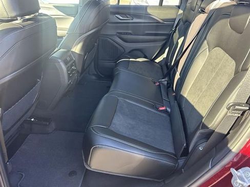 New 2025 Jeep Grand Cherokee Altitude image 26