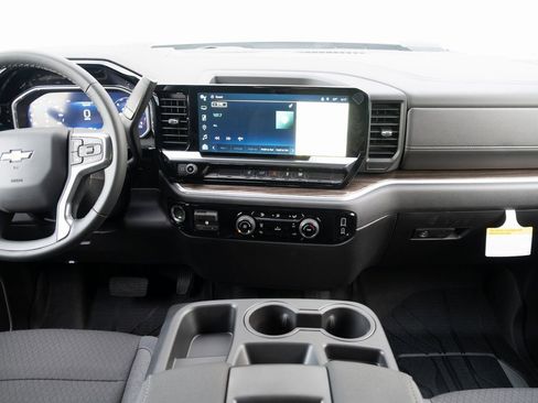 New 2026 Chevrolet Silverado 2500 LT image 16