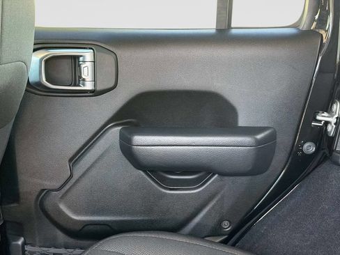 Used 2023 Jeep Wrangler Unlimited w/ Cold Weather Group AWD/4WD image 16