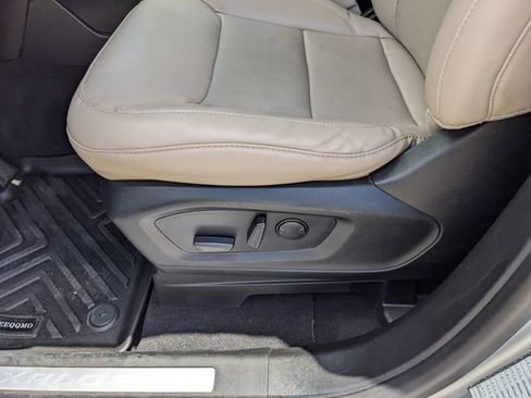 Used 2021 Ford Explorer Limited AWD/4WD image 24