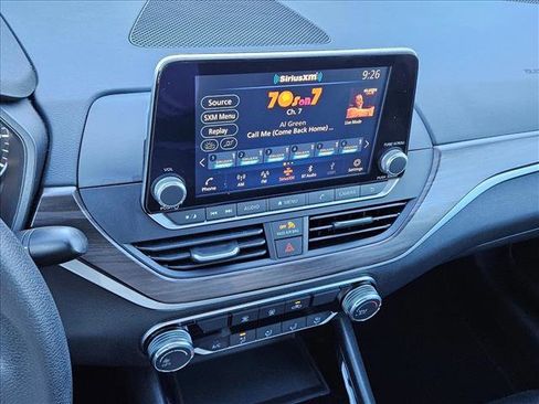 Used 2024 Nissan Altima 2.5 SV image 13