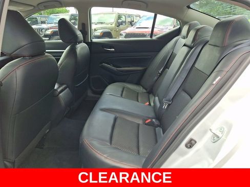 Used 2024 Nissan Altima 2.5 SR FWD image 10