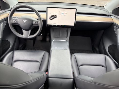 Used 2022 Tesla Model Y Long Range AWD/4WD image 16