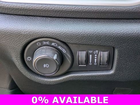 New 2026 Chrysler Pacifica Select image 13