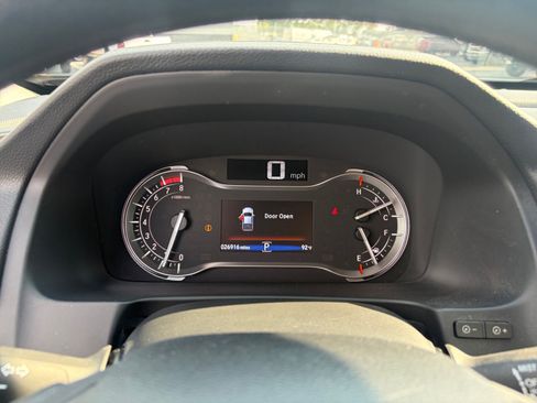 Used 2023 Honda Ridgeline Sport image 10