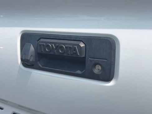 Used 2019 Toyota Tacoma TRD Off-Road AWD/4WD image 29