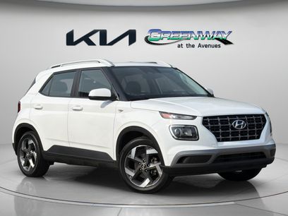 Used 2025 Hyundai Venue SEL