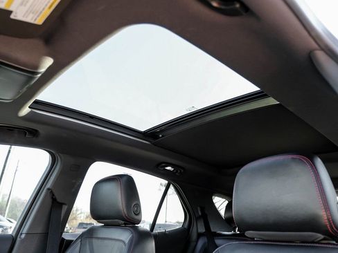 Used 2023 Chevrolet Equinox RS w/ RS Leather Package image 22