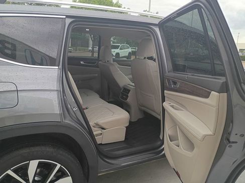 Used 2024 Volkswagen Atlas SEL Premium R-Line AWD/4WD image 10