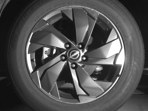 Used 2025 Nissan Rogue SV image 12