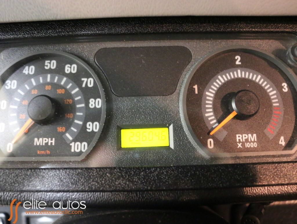 Used 2003 HUMMER H1 4-Door Wagon AWD/4WD image 16