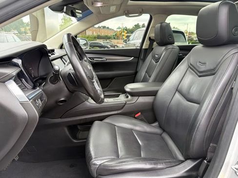 Used 2018 Cadillac XT5 Premium Luxury FWD image 21