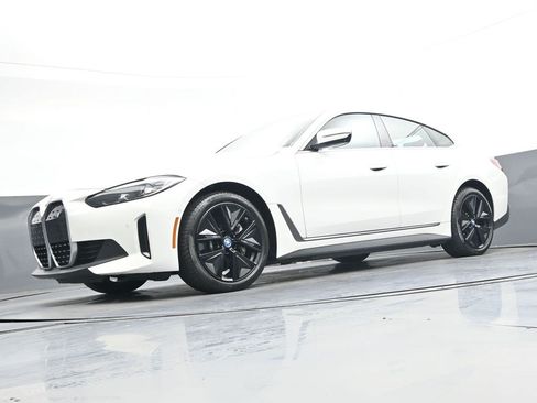 Used 2023 BMW i4 eDrive35 w/ Premium Package RWD image 35