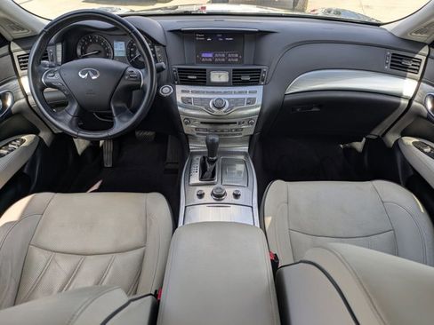 Used 2018 INFINITI Q70 L 3.7 image 18