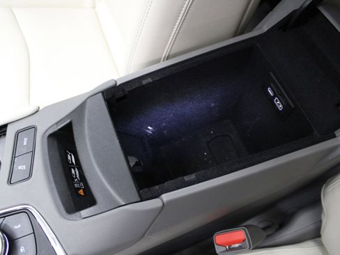 Certified 2024 Cadillac XT6 Premium Luxury w/ LPO, Floor Liner Package image 38