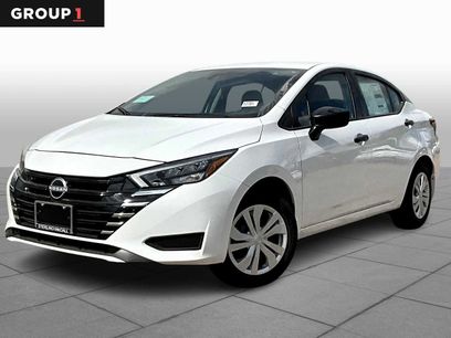 New 2025 Nissan Versa S w/ Trunk Package