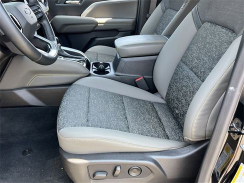 Used 2024 Chevrolet Colorado ZR2 w/ Technology Package image 23