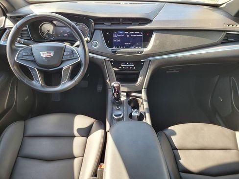 Certified 2023 Cadillac XT5 Luxury FWD image 13