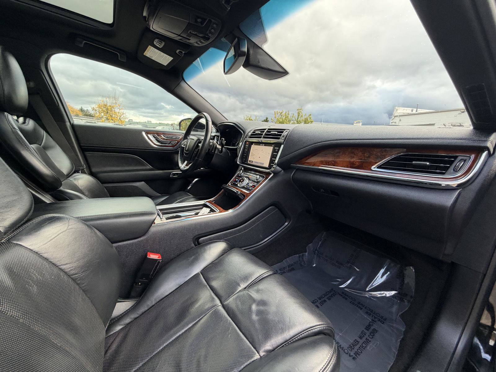 Used 2019 Lincoln Continental Reserve AWD/4WD image 30