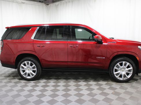 Used 2021 Chevrolet Tahoe High Country w/ Premium Package image 32