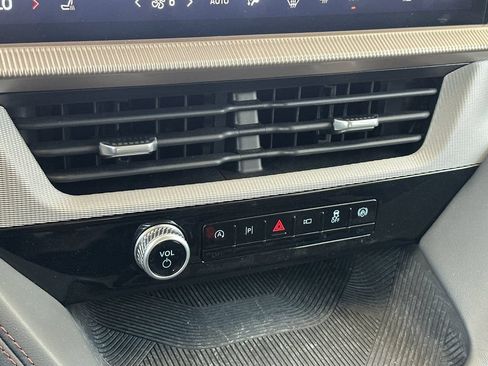 Used 2026 Ford Explorer Active RWD image 21