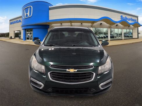 Used 2015 Chevrolet Cruze LT image 3