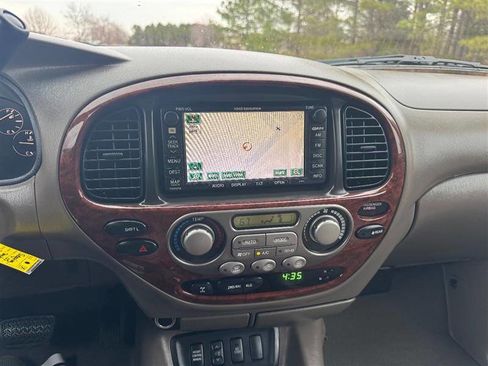 Used 2005 Toyota Sequoia Limited image 37