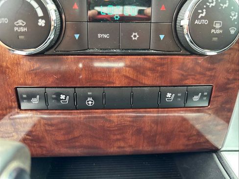 Used 2011 RAM 1500 Laramie AWD/4WD image 14