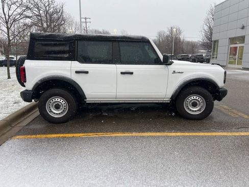 Used 2023 Ford Bronco 4-Door image 4