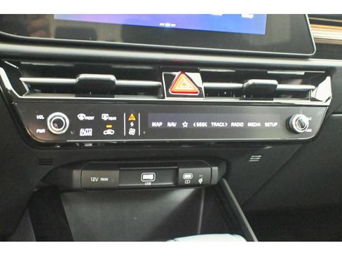 New 2026 Kia Niro EX FWD image 29