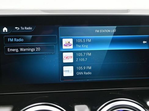 Used 2023 Mercedes-Benz GLA 250 4MATIC w/ Premium Package image 22