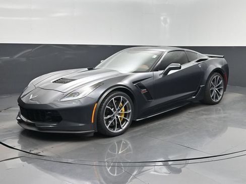 Used 2018 Chevrolet Corvette Grand Sport RWD image 9