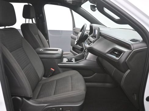 Used 2023 Chevrolet Suburban LS RWD image 16