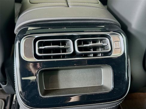 Used 2026 Mercedes-Benz S 580 4MATIC Sedan image 33