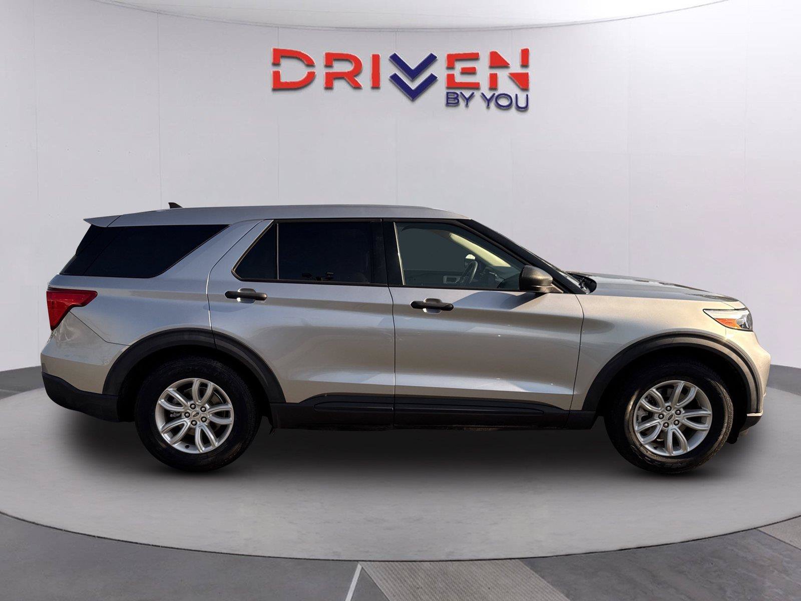 Used 2021 Ford Explorer 2WD w/ Class III Trailer Tow Package image 2