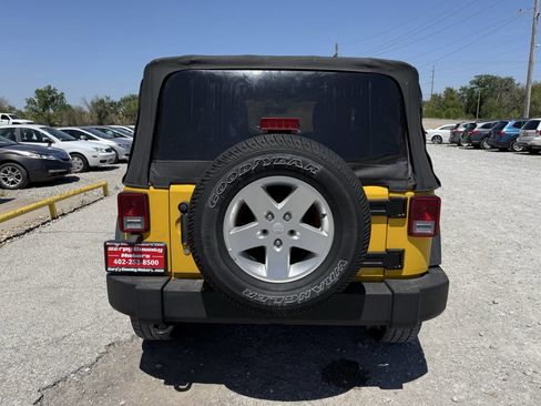 Used 2011 Jeep Wrangler Sport AWD/4WD image 4