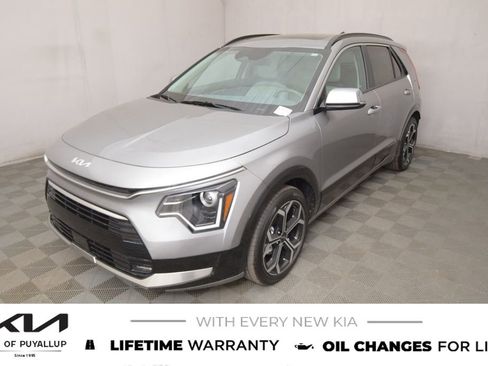 New 2025 Kia Niro EX Touring image 1