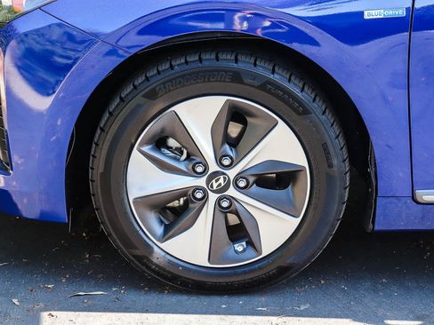 Used 2019 Hyundai Ioniq Electric FWD image 11