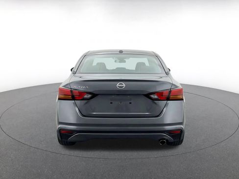 Used 2025 Nissan Altima 2.5 SV FWD image 7
