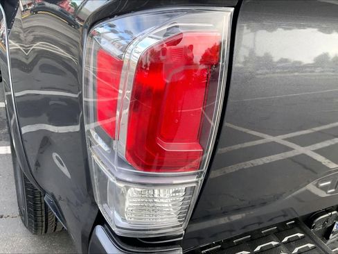 Used 2023 Toyota Tacoma TRD Sport image 28