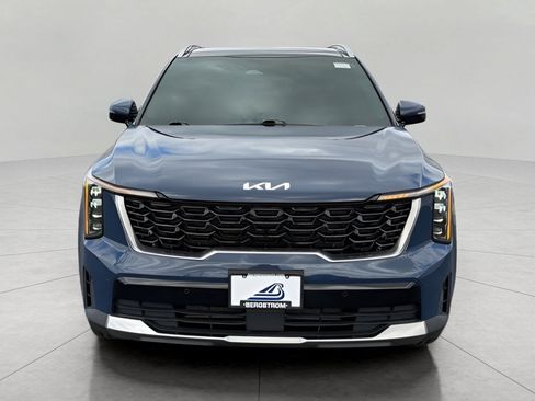 Used 2025 Kia Sorento S w/ Panoramic Sunroof Package AWD/4WD image 3