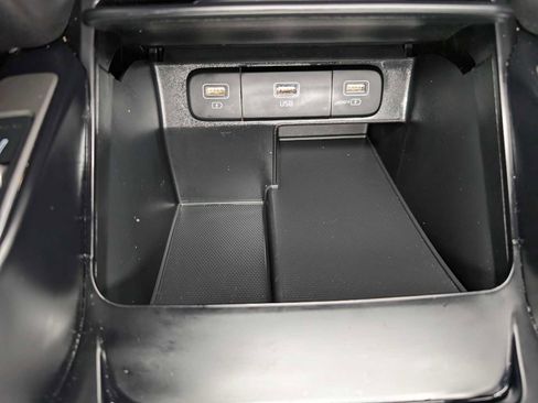Certified 2022 Kia Sorento S AWD/4WD image 31