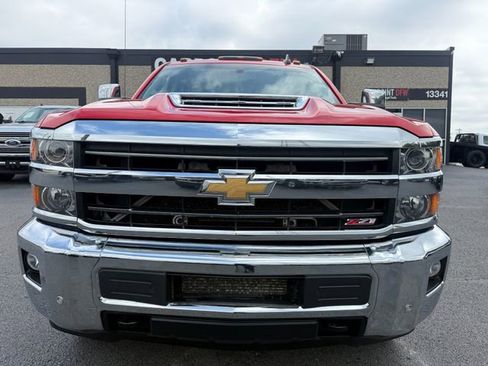 Used 2019 Chevrolet Silverado 2500 LTZ w/ Duramax Plus Package AWD/4WD image 4