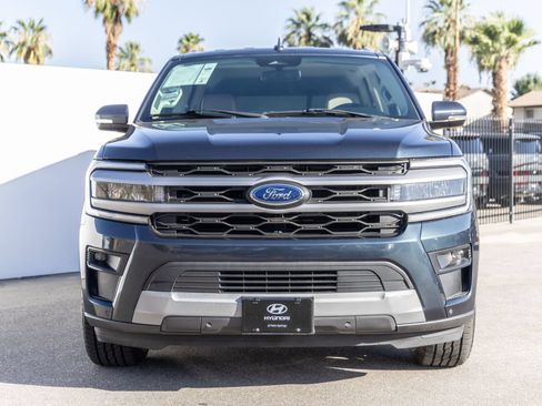 Used 2022 Ford Expedition XLT RWD image 3