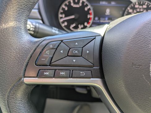 Used 2023 Nissan Altima 2.5 SV image 19