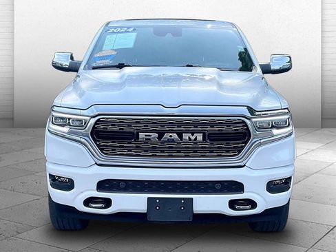 Used 2024 RAM 1500 Limited AWD/4WD image 2