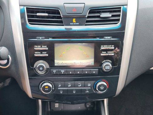 Used 2015 Nissan Altima 2.5 S w/ Power Driver Seat Package FWD image 18