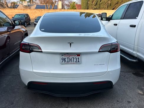 Used 2023 Tesla Model Y Long Range image 4