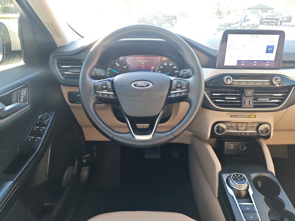 Used 2022 Ford Escape SEL w/ Class II Trailer Tow Package AWD/4WD image 16