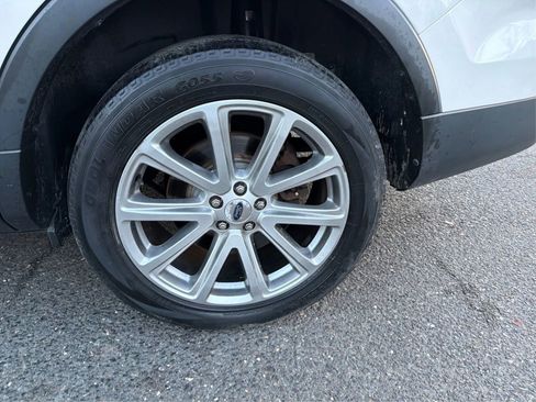 Used 2016 Ford Explorer Limited image 17